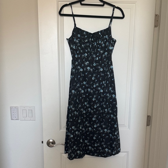 Dresses & Skirts - Black Floral Spaghetti-Strap Midi Dress